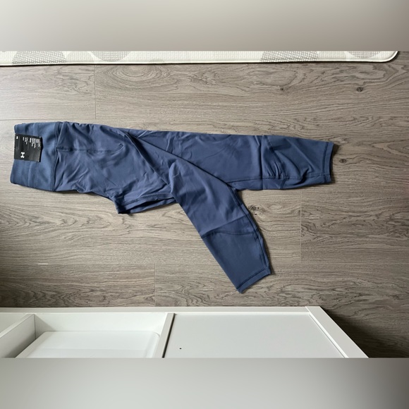 Brand new under armour leggings. Perfect condition. Tags on! - Picture 3 of 7